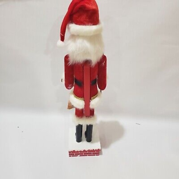 Nutcracker - Picture 2 of 3